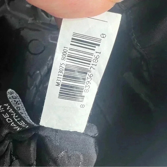 Marc By Marc Jacobs  Preppy Black Nylon Hobo Crossbody Handbag Gold Hardware‎ - Picture 12 of 16